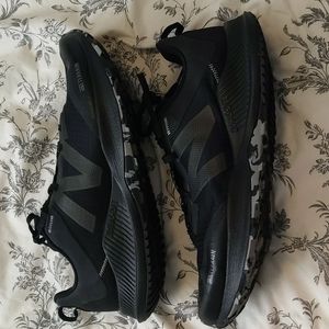 Mens New Balance NITRELv4 DynaSoft Trail Runner size 14 Black